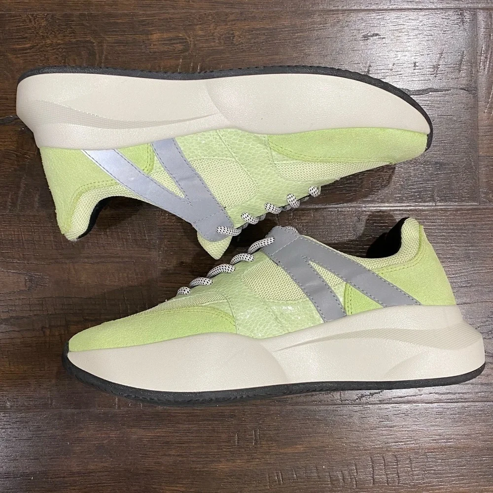 Steve Madden Volcano Suede/Fabric Fashion‎ Sneakers Size 9.5 Women